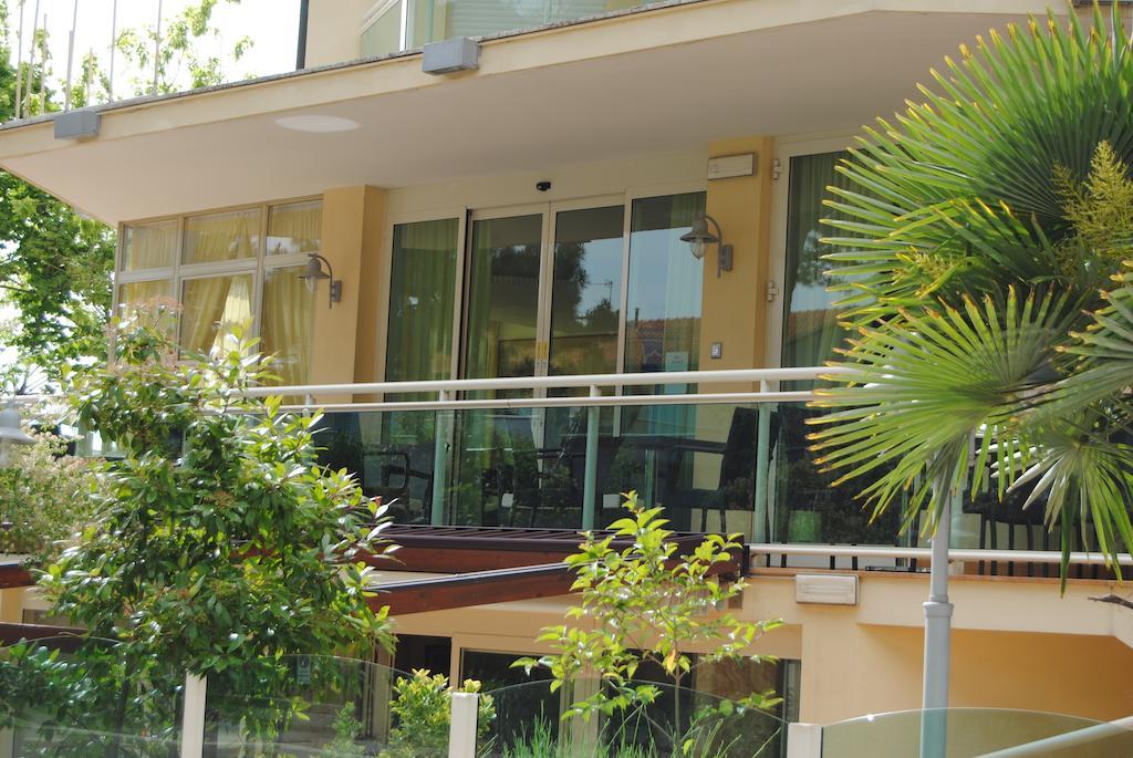 Hotel Bamar Pinarella Exterior foto